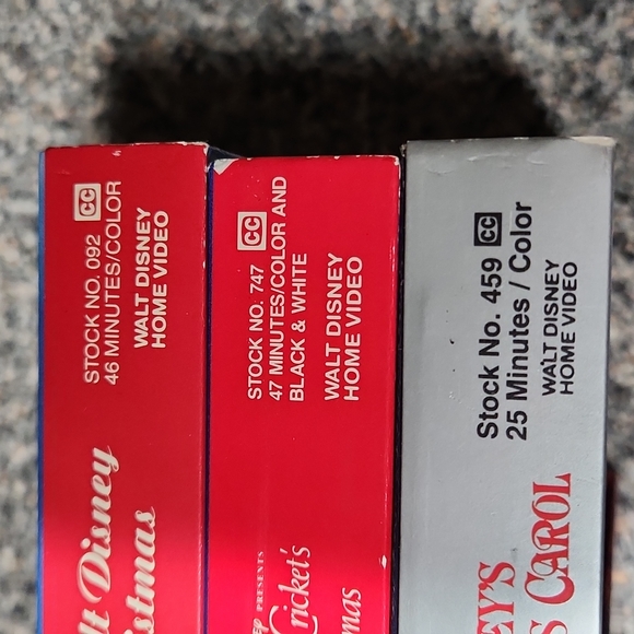 Vintage Disney VHS Christmas box set - Picture 5 of 6